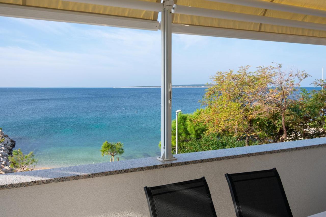 Apartments By The Sea Mandre, Pag - 4093 콜란 외부 사진